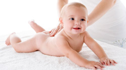Если у Вашего малыша чувствительная кожа, Биодерма - лучшее средство для массажа